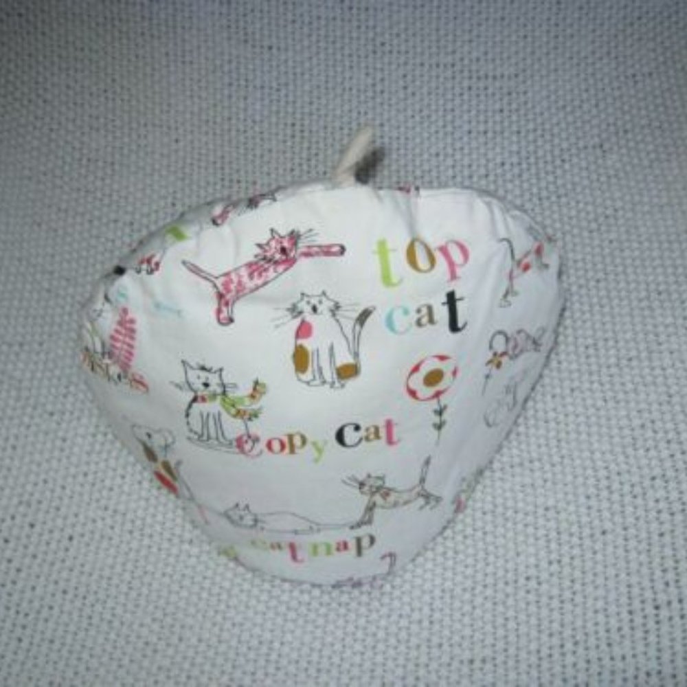 Cool Cat Top Cat Cop Cat Caroline Gardner White Tea Cozy
